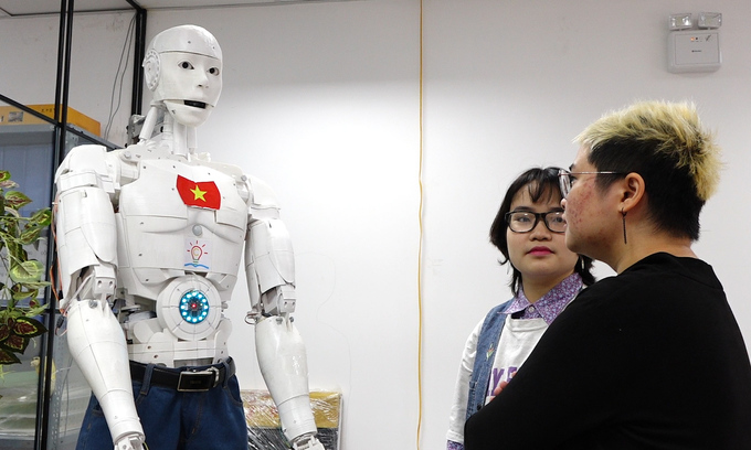 Robot trí tuệ nhân tạo đầu tiên của Việt Nam